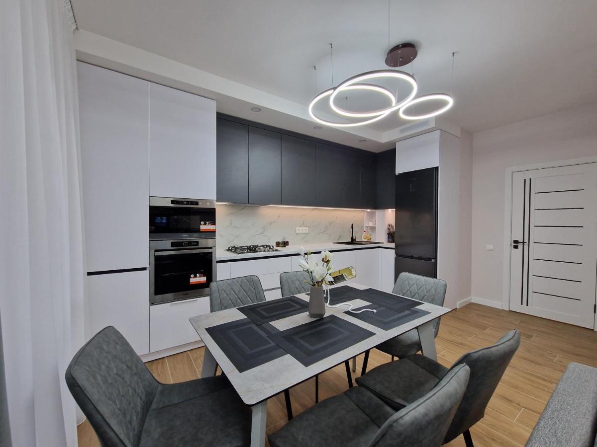 צ'יסינאו Dendrarium Park Apartment Deluxe מראה חיצוני תמונה