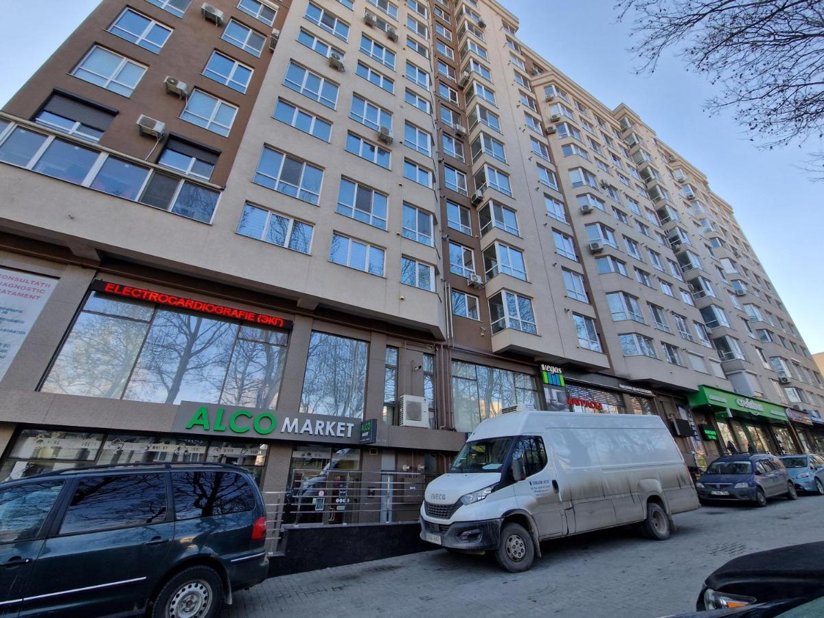 צ'יסינאו Dendrarium Park Apartment Deluxe מראה חיצוני תמונה